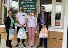 Активисты ОО «БРСМ» Барановичского железнодорожного узла с подарками посетили детскую городскую больницу