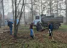 Барановичские железнодорожники приняли участие в городском субботнике